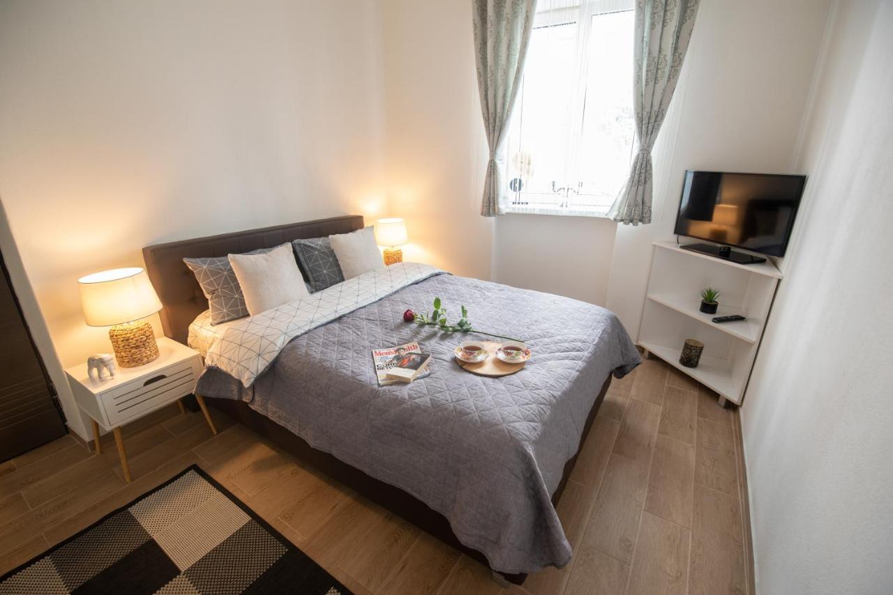 Central Bright Apartment クルージュ＝ナポカ エクステリア 写真